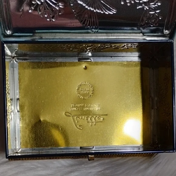 Linette Thin Metal Hand-Painted Floral & Bird Decor Print Box W Lock/Keys (BX80) - Picture 15 of 15